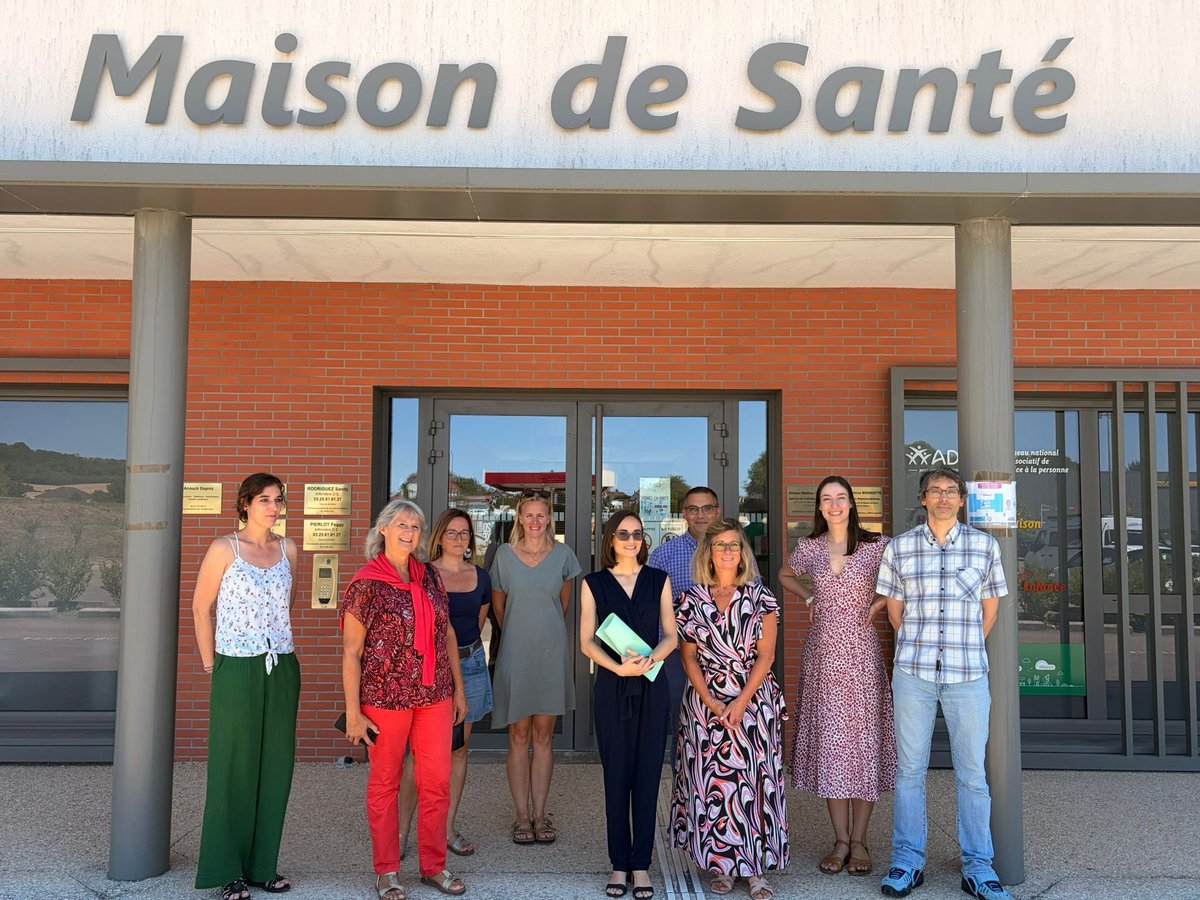 MajoriteGE's tweet photo. Nouvelle journée de terrain pour l'Exécutif régional, aujourd'hui dans l’Aube ! 
15 thématiques avec plus de 80 rendez-vous réalisés ce jeudi, à la rencontre des élus et des acteurs qui font vivre le territoire. https://t.co/ilCf14fI2D