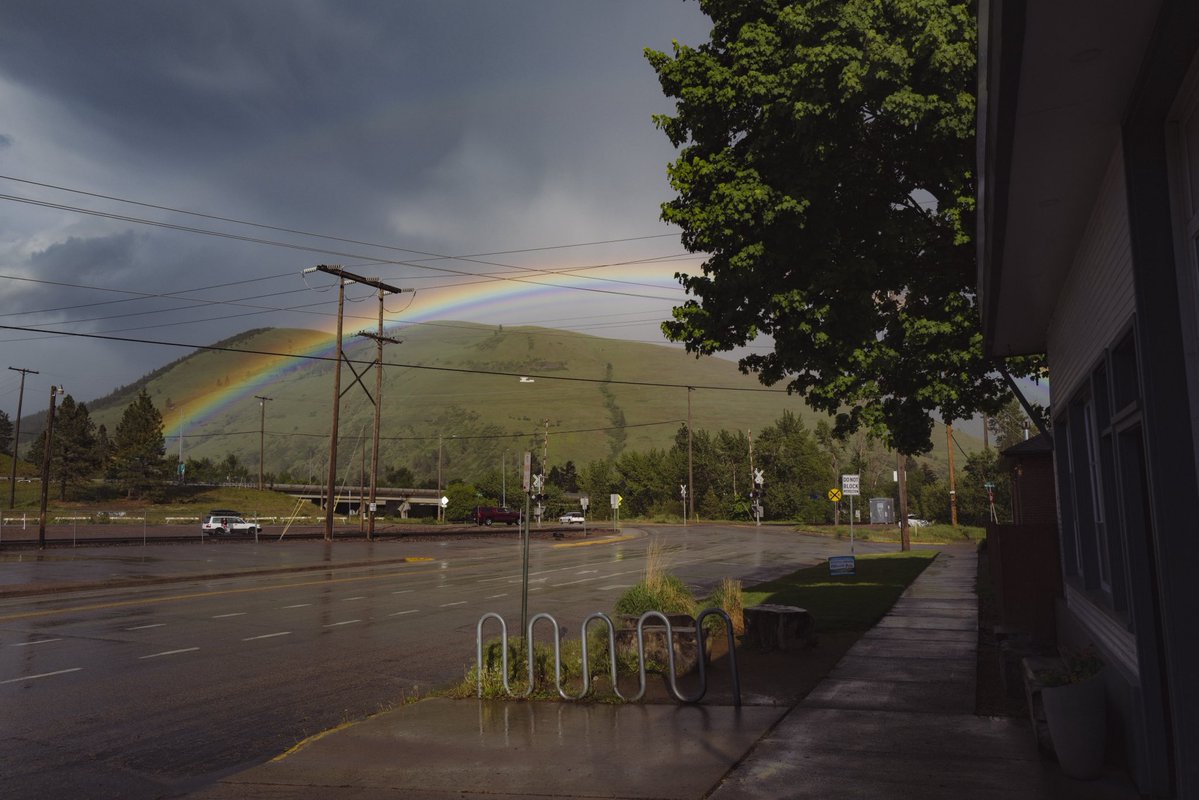 BlackCoffeeMsla's tweet photo. Things happening outside. 
Things happening inside. 
From Montana to you. https://t.co/EpltXmvwBL
