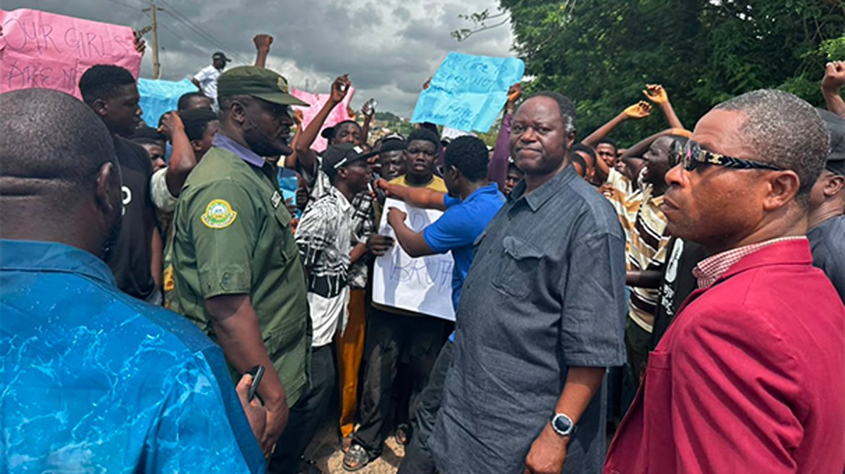 PeterObi's tweet photo. The Disturbing Reports from Osun State University

I have read with deep concern the troubling reports of soldiers invading students’ hostels at Osun State University, Osogbo, during which students were allegedly assaulted, humiliated, dispossessed of their personal belongings, and female students subjected to degrading treatment, including rape.

Every Nigerian deserves to be treated with dignity and respect. Our Armed Forces are renowned for their courage, discipline, and sacrifice in defending our nation. They are not known for such barbarity against the very citizens they are sworn to protect.

I therefore urge the military high command to conduct a thorough, transparent, and impartial investigation into these allegations. Anyone found culpable should be brought to justice. Holding offending personnel accountable will not only ensure justice for the victims but also preserve the honour and integrity of our Armed Forces while serving as a deterrent against future abuses.

A nation that respects human dignity builds confidence in its institutions. We must never tolerate impunity or the abuse of power.

A New Nigeria is POssible. -PO