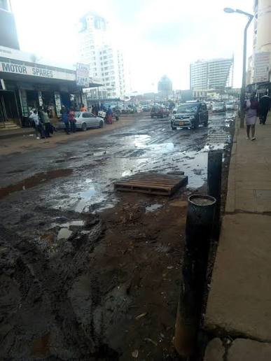 1desertstorm's tweet photo. @DrLimukaniMathe @JacintaNgobese Here are pictures of Harare Zimbabwe  🇿🇼 https://t.co/j4QTt5BmMb