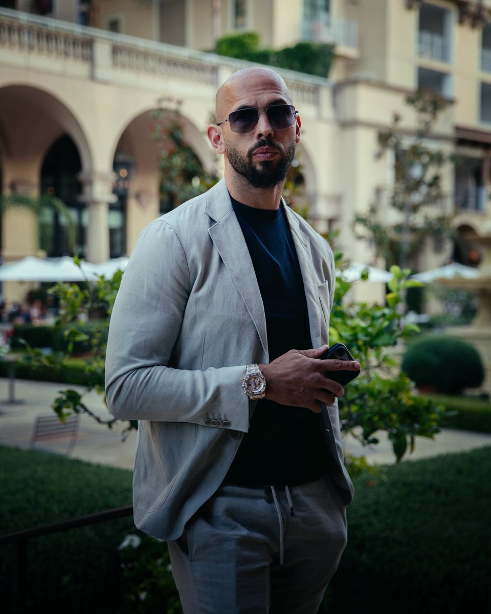thematrixloses's tweet photo. @Cobratate Opportunity rarely announces itself.

The people who pay attention see possibilities where everyone else sees noise. https://t.co/VYz9UxgFww