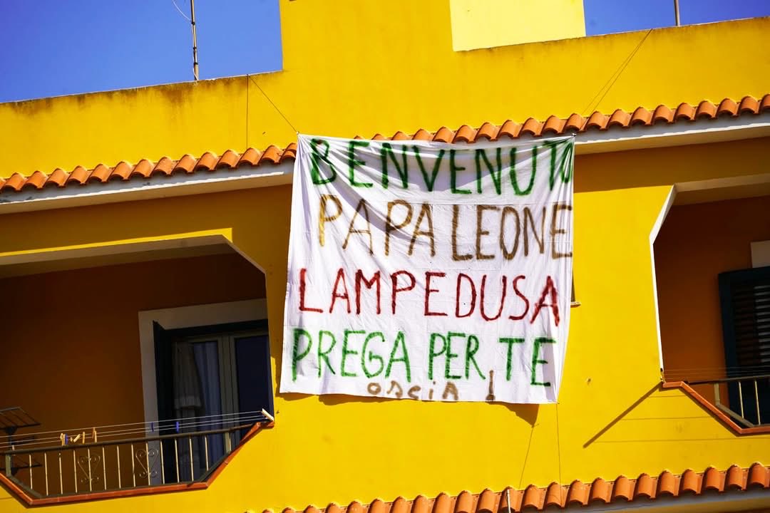 PetroneCarmelo's tweet photo. Lampedusa in attesa di @Pontifex_it  #LeoneLampedusa2026  #cccag  #carmelopetrone https://t.co/RkoYwt7Uuc