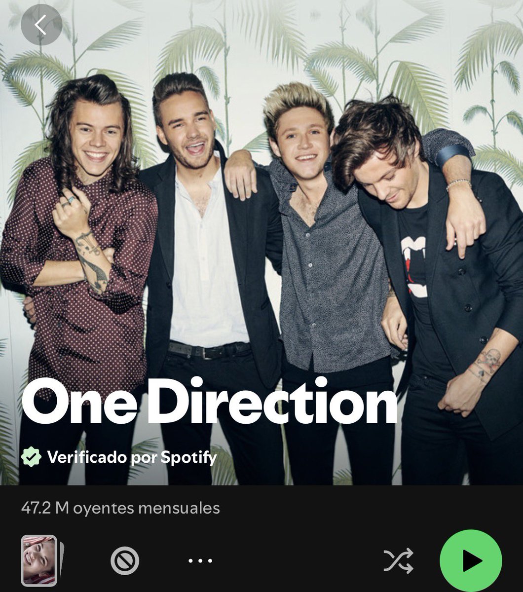 cinnamondjo's tweet photo. cd9 podría haber escrito what makes you beautiful, pero one direction jamás hubiera podido escribir ángel cruel https://t.co/o4Qadxc2io
