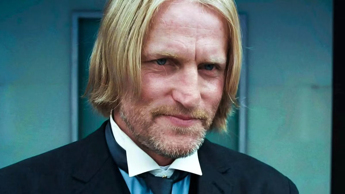 THGPrblms's tweet photo. “Maybe he wasn't always a drunk. Maybe, in the beginning, he tried to help the tributes. But then it got unbearable.” https://t.co/5qJxlIgusD