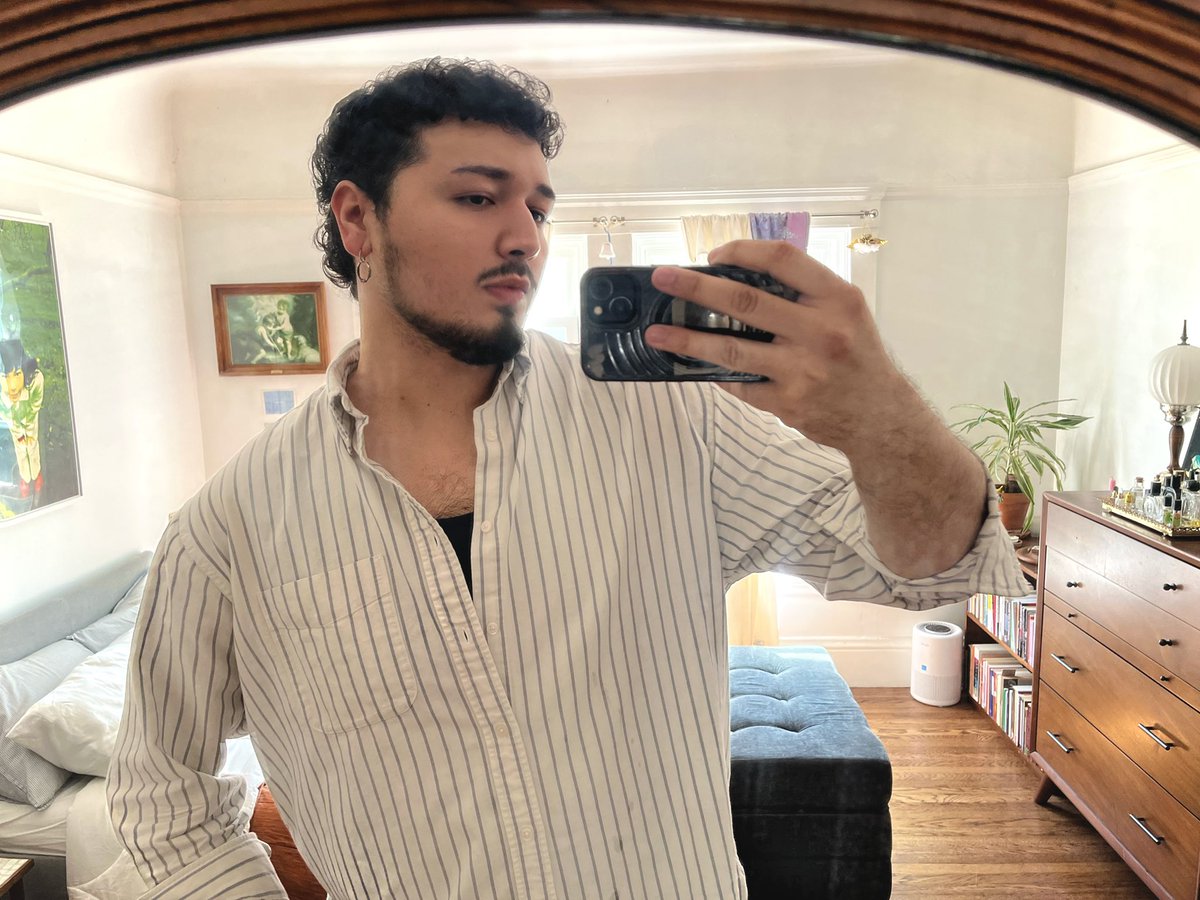 armaanification's tweet photo. #TakingPicturesOfMyRoom-aholic https://t.co/WRpSxYDlXq