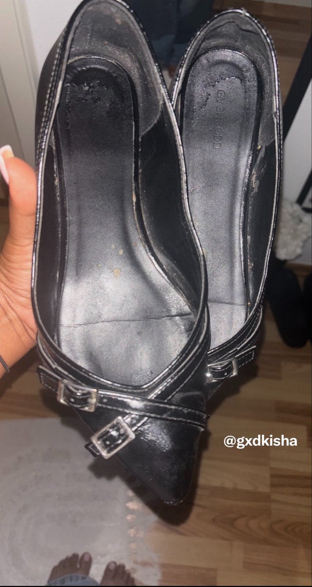 Gxdkisha's tweet photo. Müssen dringend von einem weißem Sub gesäubert werden!

Reposte, wenn du ein gehorsamer Sub bist und die Aufgabe brav erledigst.

#ebonyfeet #feet #feetfetısh #feetworshi̇p #findom #femdom #herrin #bnwo #ebonygoddess #ebony #africanqueen #ebonyqueen #sub #paypig https://t.co/NiSW0cqoNX