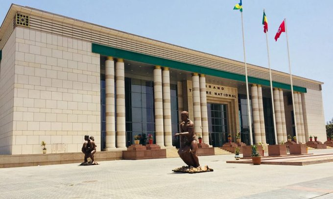 HCasamance's tweet photo. 🇸🇳 Sénégal : Le tribunal de Dakar a condamné le Théâtre national Doudou Ndiaye Coumba Rose à verser 250 millions de FCFA à 23 employés licenciés de manière abusive, après avoir jugé que les procédures légales n'avaient pas été respectées.

#Sénégal #Dakar #Justice #DroitDuTravail https://t.co/zHJnIhP7WR