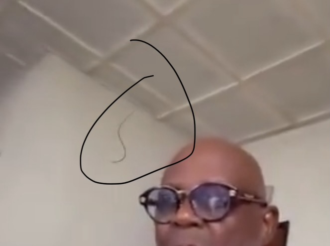 OluDaniel001's tweet photo. @jon_d_doe I first thought my screen broke… https://t.co/Fk3eRs61B7