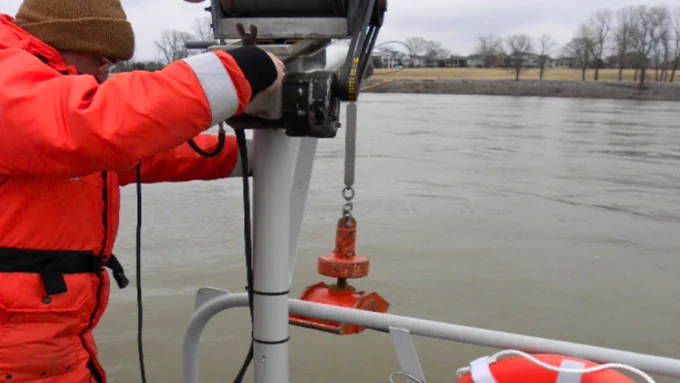 Sediment sampling on the Mississippi River in Arkansas, Photo by USGS