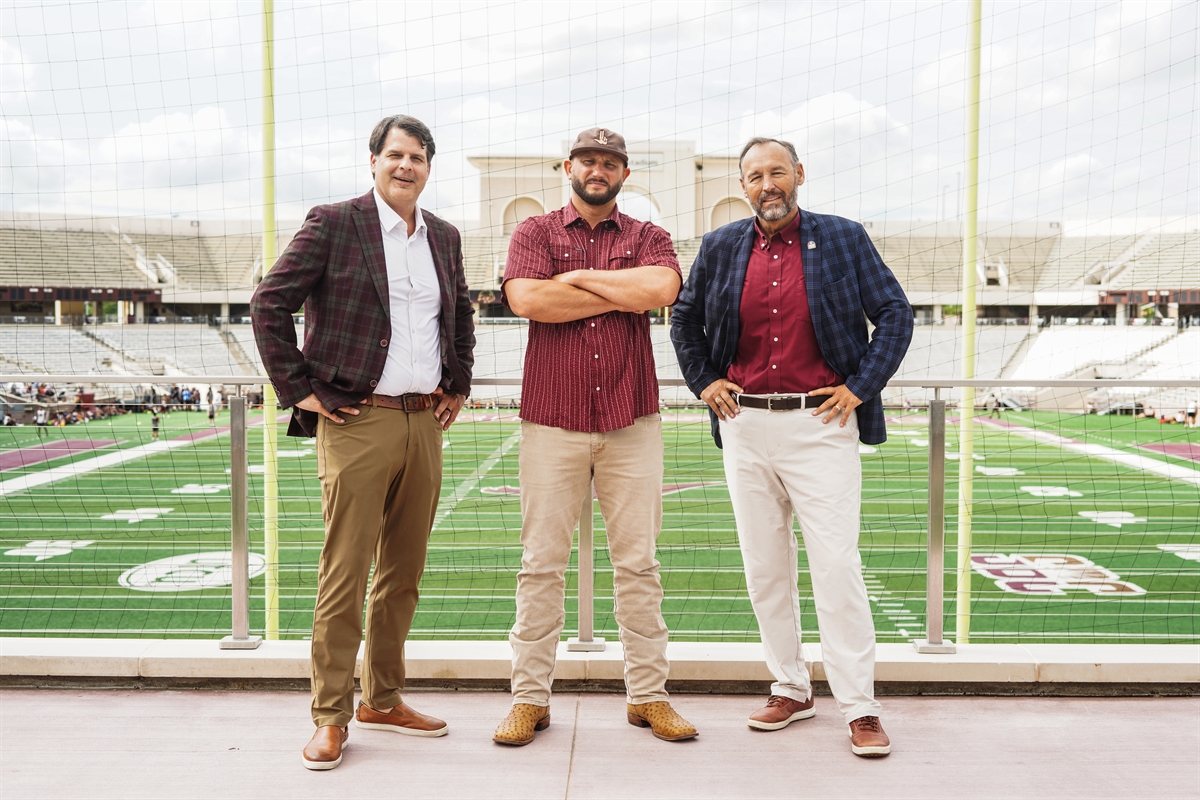 DCTX_William's tweet photo. . @CravenMike with two excellent stories this week I hope you'll read.

EXCLUSIVE: How Texas State Reached the Pac-12 https://t.co/qjN7xG7qCv

After Camp Mystic: A Father, a Daughter and Football's Healing Power
https://t.co/WQqPT3MOHg https://t.co/6VNFKr8KwY