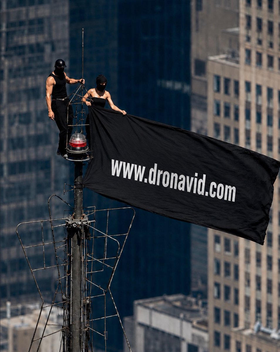 0xfemi's tweet photo. Angela has a message from the Empire State Building to the world. https://t.co/vplmragQhE