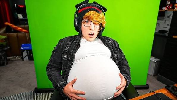 blxowy's tweet photo. @ErickMarqu44664 okay then who's the father https://t.co/RXrlOTGbtm