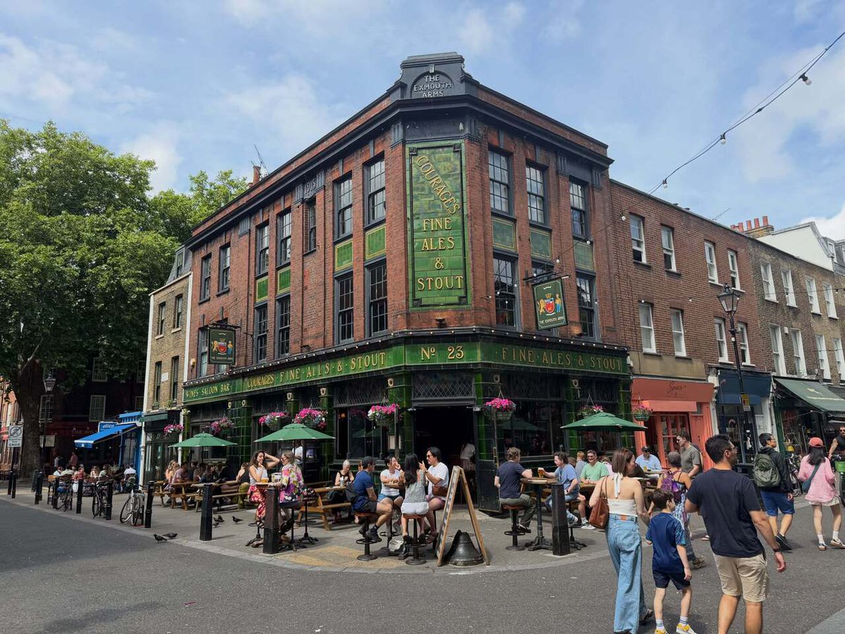 Timothy_Hughes's tweet photo. London pub #london #pub #publichouse #exmouthmarket #londonist https://t.co/ruoItvUppu https://t.co/bwfjL6pk5y