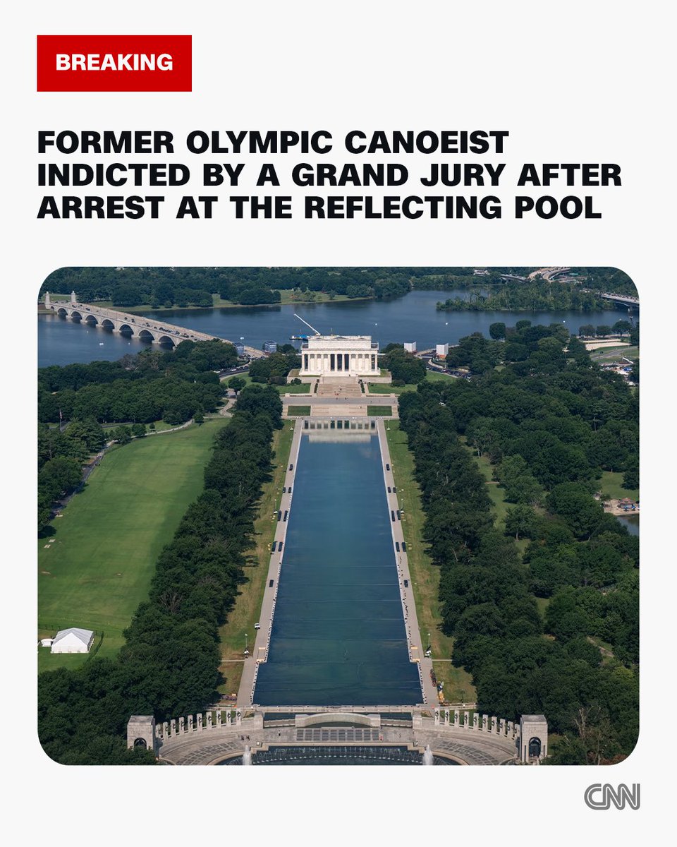 CNNPolitics's tweet photo. Former Olympic canoeist indicted by a grand jury after being arrested last month when he reached into the Reflecting Pool, source tells CNN.
https://t.co/6SFguTX6Tb https://t.co/WCfd7gmzZs