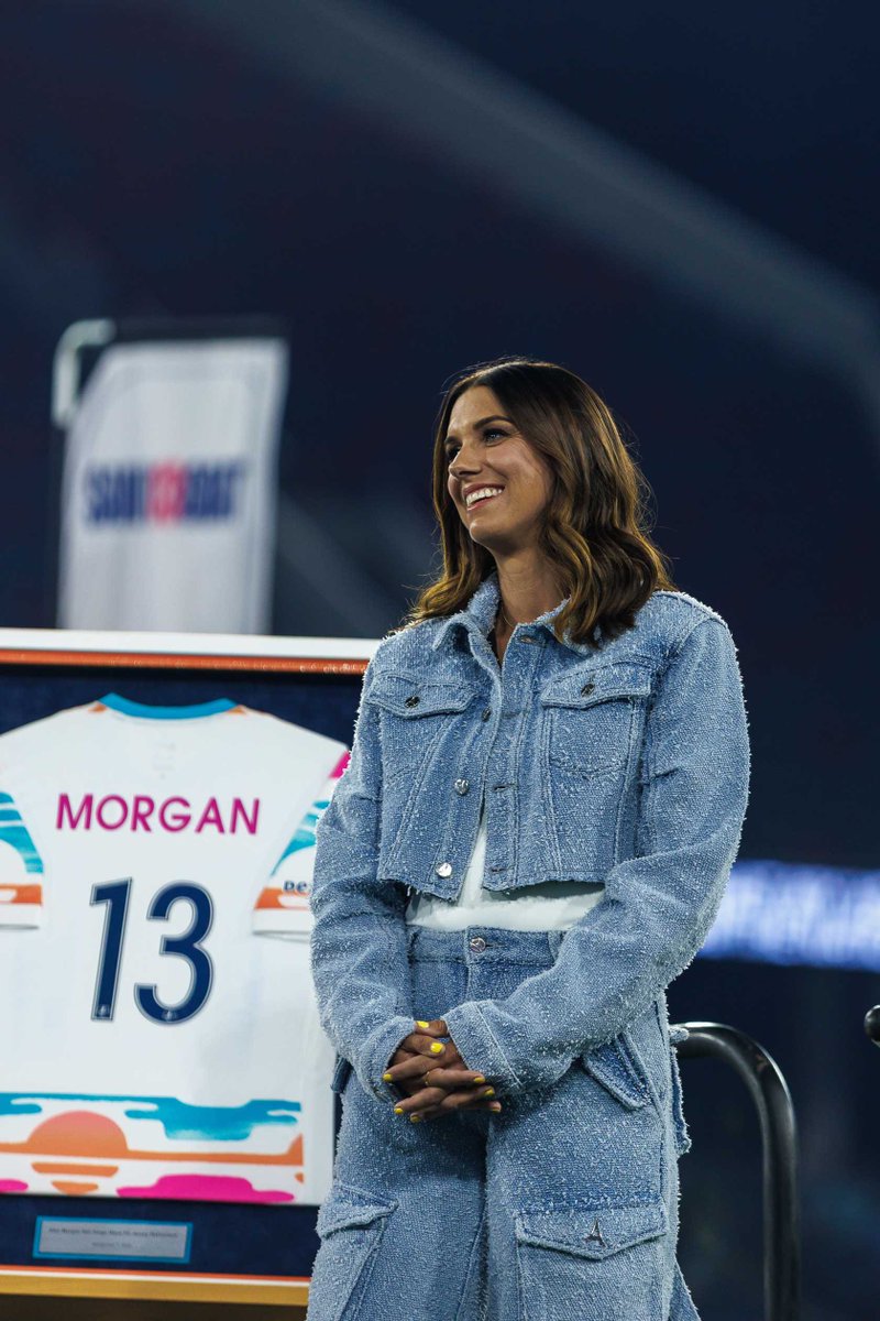 sandiegowavefc's tweet photo. Happy birthday to our 13, Alex Morgan 🐐💙🎂 https://t.co/GxCMVsHcvc