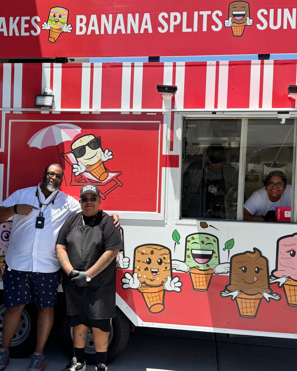 ProCareHospice's tweet photo. Our Fourth of July staff celebration was filled with smiles, sweet treats, and great company! A big thank you to @thriftyicecreamlv for making the day even sweeter. ❤💙🤍

#ProCareHospice #FourthOfJuly #LasVegasHospice #ThriftysIceCream https://t.co/BpYdFKUwI8