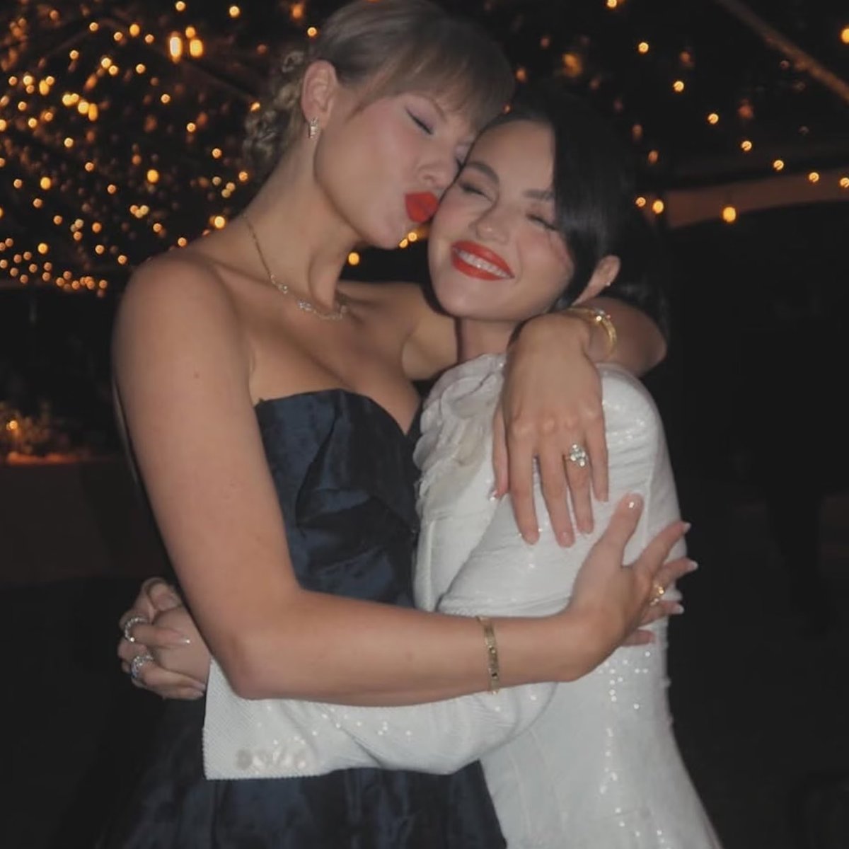 theTSupdates's tweet photo. 📲| Fans suggest that Benny Blanco won’t make it to Taylor Swift’s wedding, per Selena Gomez latest IG story. https://t.co/oKDbzsi7tN
