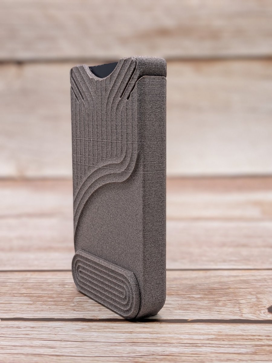 TechJeeper's tweet photo. Cascade Wallet v3 from MakerWorld in KiwiFil WoolFil filement!  https://t.co/w3j6gLVW1t https://t.co/IqilFJfEDo