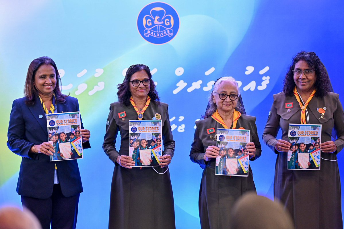 presidencymv's tweet photo. During the ceremony, First Lady @sajidhaamohamed launches the Girl Guides Community Service Toolkit.

Designed for Guides aged 12 and above, the toolkit promotes teamwork, volunteerism, and active community engagement through structured community service projects. https://t.co/kowtZobInj