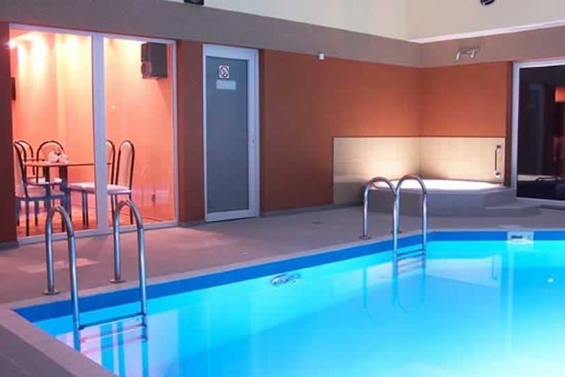 zbasenem's tweet photo. 🏊‍♀️Apartamenty i domki Polonia z basenem Rewal Morze Bałtyckie 🌊🏖️

👉wakacje przy plaży
👉duży, ogrodzony teren blisko morza ok. 40m
👉aktywny wypoczynek polecamy w basenie - cały rok
👉zagraj kilka gemów na naszym korcie tenisowym

🎯https://t.co/gZVXRZdaD0

#gdzieodpocząć https://t.co/MsxNg073PV