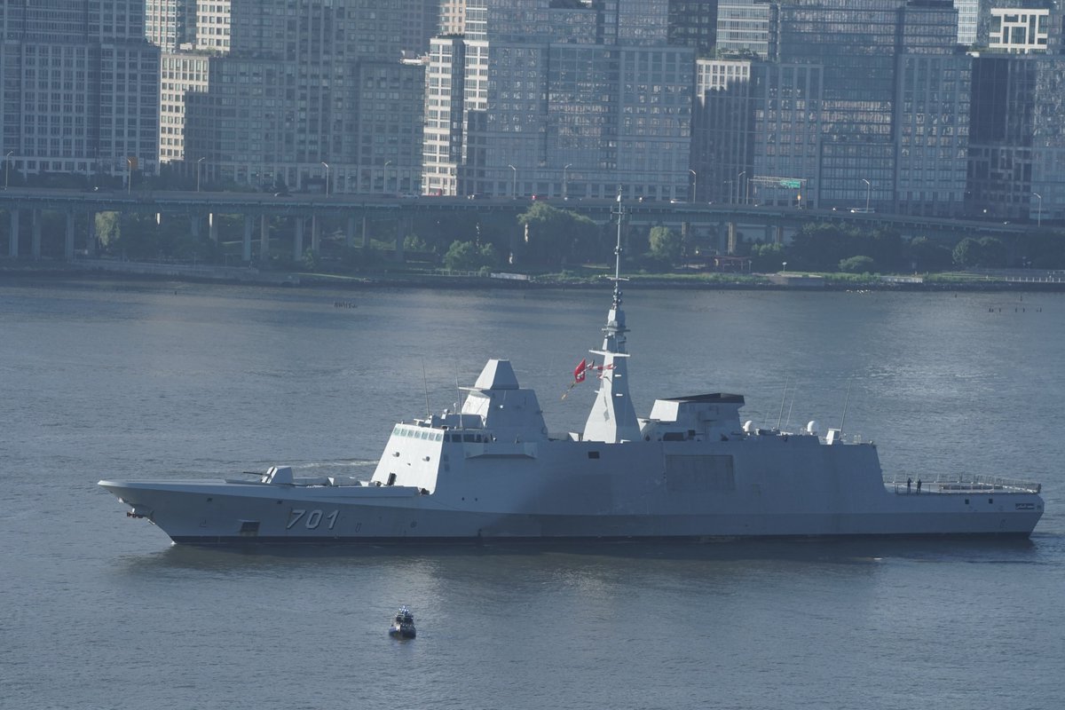 wtz's tweet photo. Royal Moroccan Navy FREMM frigate RMNS Mohammed VI (701) is arriving to New York City to represent Morocco at the U.S. Naval Review for US 250th anniversary

#Morocco #Navy 
@USAfricaCommand 
@USMCFEA 
#newyorkcity 
#USNavy 
#marines 
@warshipcam 
@USNavy
@sail4th https://t.co/HPF8kAN1Nr