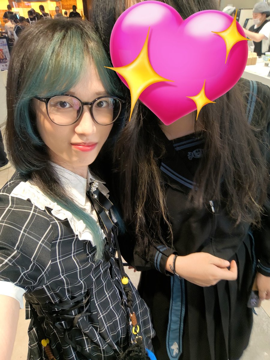 LuoYou_Xi's tweet photo. 🥰更新日常~吃漂亮饭还和同好面基了！ https://t.co/Cky4Y9nm6v