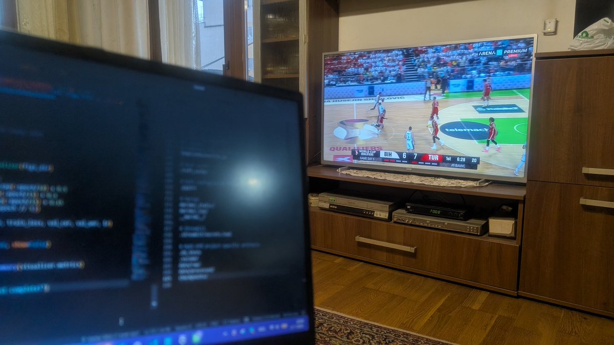 KaniFroh's tweet photo. RRAAAAAH BOSNIA PLAYS 🇧🇦⚜️🇧🇦💙💛 https://t.co/aIAzu74INu