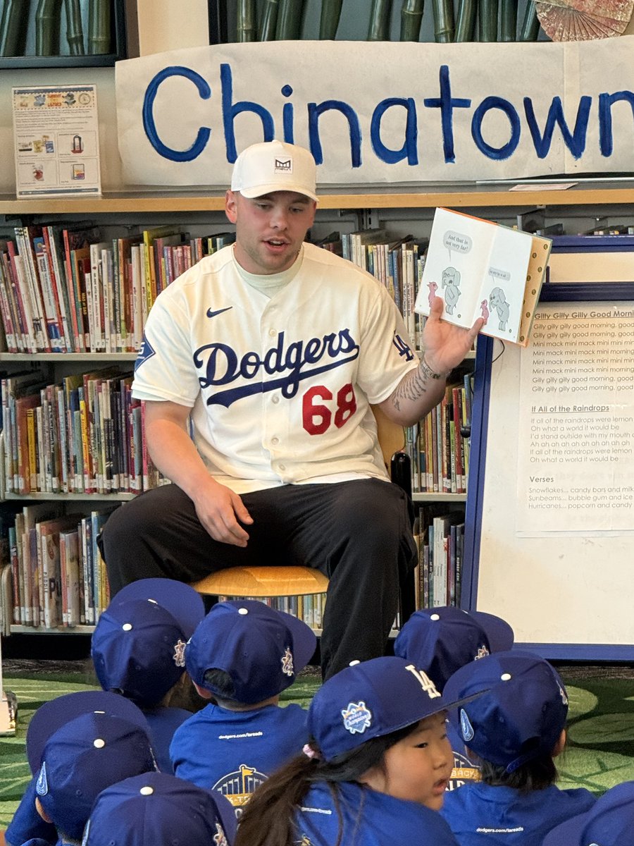 DodgersNation's tweet photo. Dalton Rushing reading books with young Dodgers fans today 👏 https://t.co/Ya6mg0tD6P