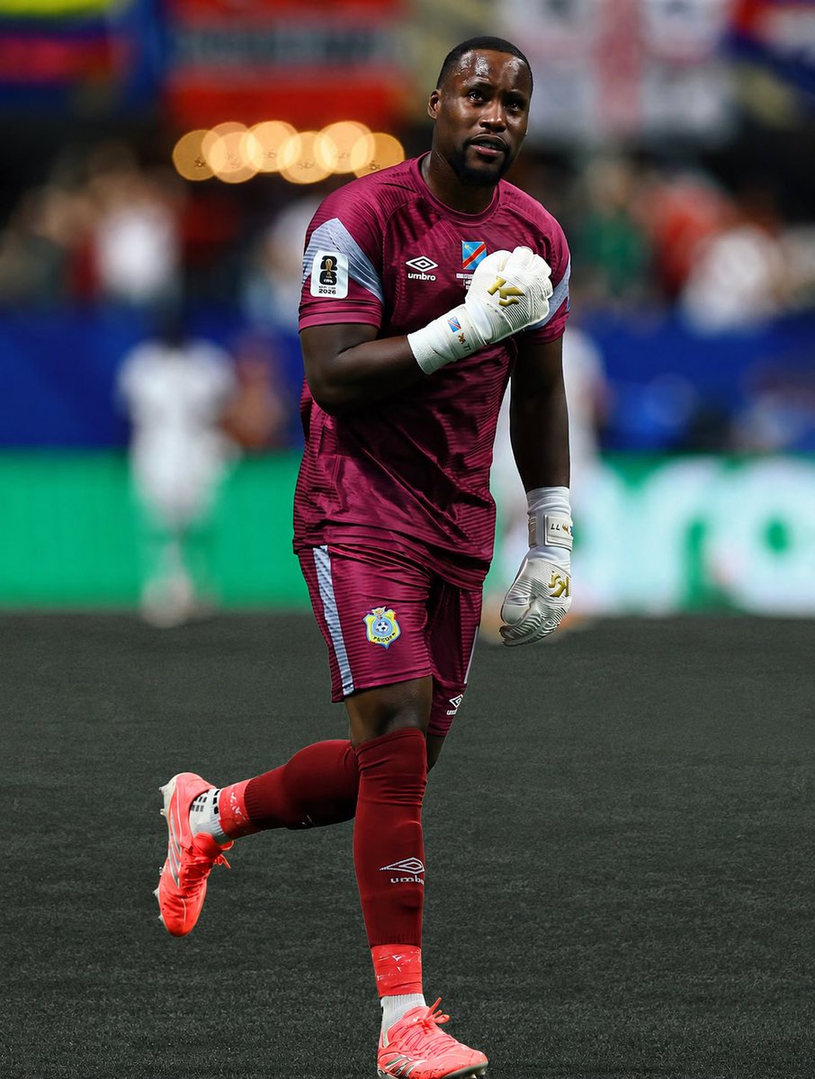 _Zfootball's tweet photo. 𝗟𝗜𝗢𝗡𝗘𝗟 𝗠𝗣𝗔𝗦𝗜  respect ✊🏾 

@FIFAWorldCup https://t.co/qWSzWdxeJr