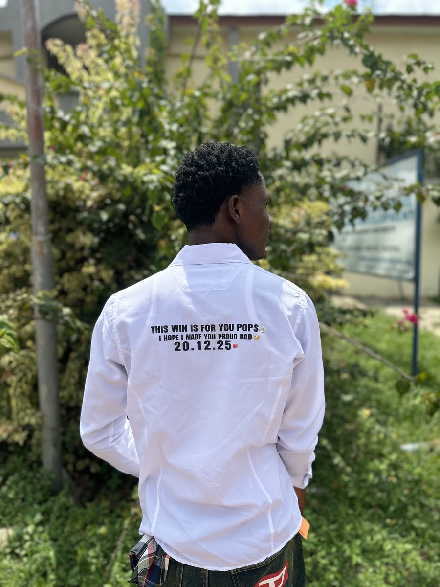 Highbee_16's tweet photo. I am the last born guys
Alhamdulilah 🤲 https://t.co/KWlj6EwbZv