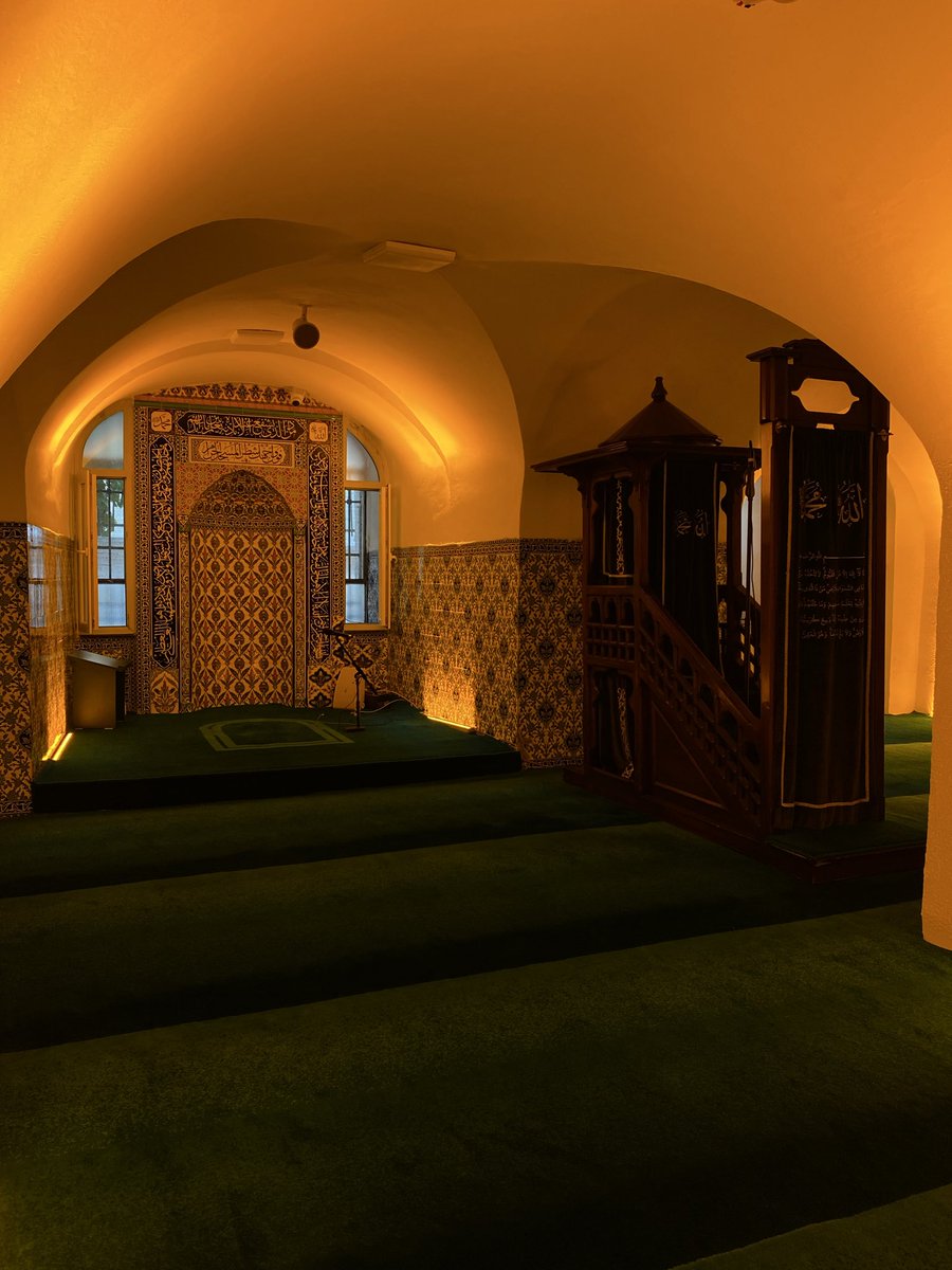zhripkavc's tweet photo. yeraltı camii https://t.co/vozSu49HLL