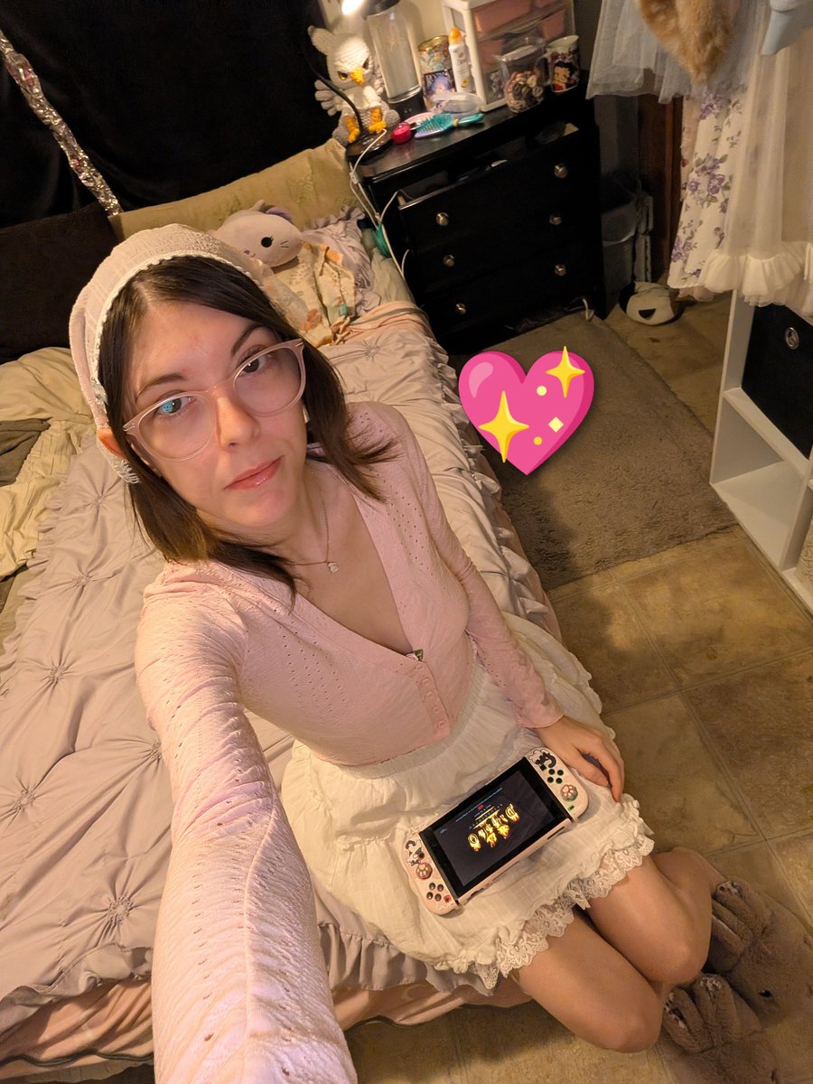 Lunanessence's tweet photo. ⋆. 𐙚 ˚Finally felt pretty today. ݁ ˖Ი𐑼⋆
 ദ്ദി╥ ᴗ ╥) ......Will probably delete later once the self esteem dies off again. 
      ⊹₊˚‧︵‿₊୨ᰔ୧₊‿︵‧˚₊⊹ https://t.co/Ag6XMHgsaW