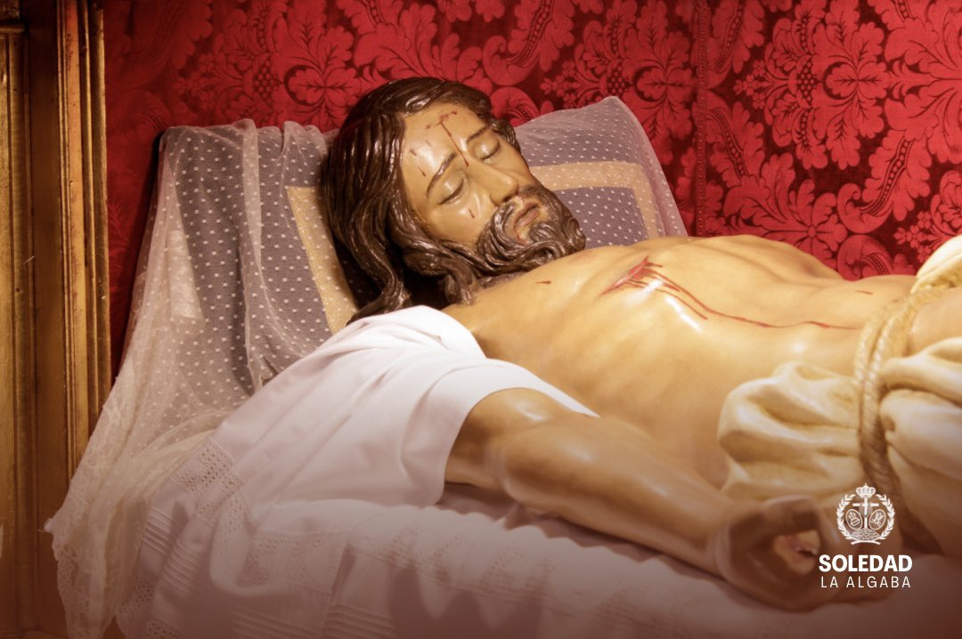 hsoledadalgaba's tweet photo. Asimismo, nuestros Sagrados Titulares, el Santísimo Cristo Yacente y el Santísimo Cristo Resucitado, han sido igualmente dispuestos para este tiempo litúrgico. https://t.co/zhhkI97Wpi