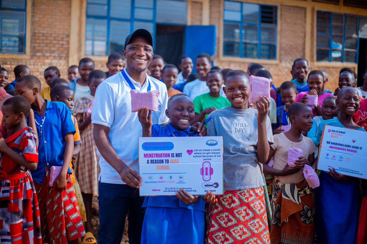 fmiubumuntu's tweet photo. 🌸No girl should miss school because of her period.
Through Stay in School: Her Hygiene Matters project, FMI "Ubumuntu", in partnership with @DeBrugzwolle, has reached 300 girls is 6 schools across Nyanza Sector with reusable sanitary pads, menstrual hygiene education, 1/2 https://t.co/b4Rz4tk9tE