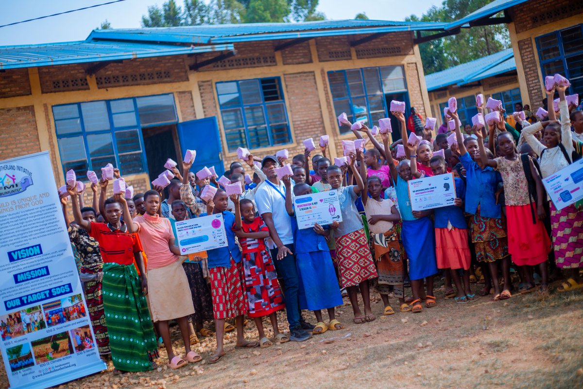 fmiubumuntu's tweet photo. and improved girls' rooms.
👉Dignity keeps girls in school and empowers them to build brighter futures.📚 2/2
#StayInSchool
#HerHygieneMatters 
#GirlsEducation https://t.co/3WDZOjxZpq