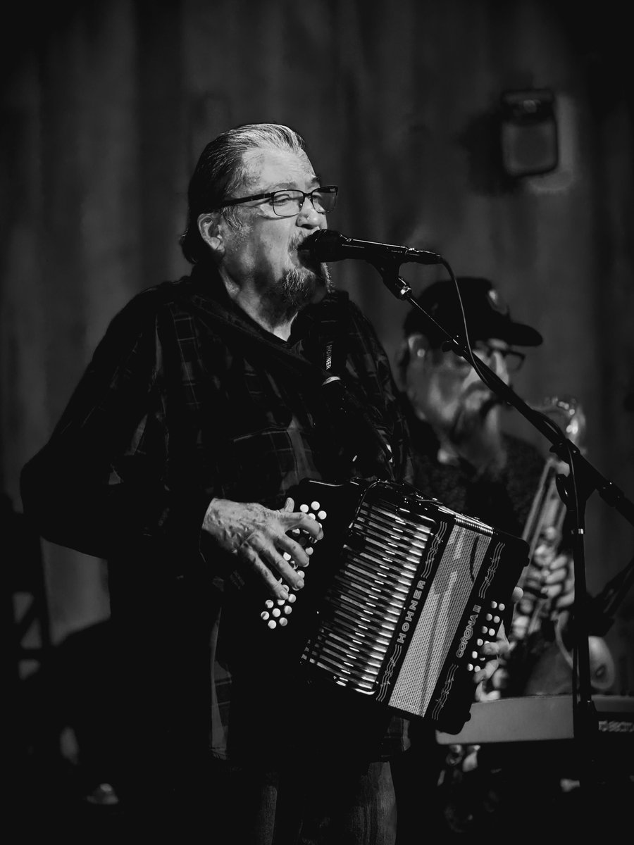 LosLobosBand's tweet photo. Highlights from Colorado Springs! 🔥⁠
⁠
A huge thank you to everyone who came out and celebrated with Los Lobos in Colorado last week. Next up, the band heads to the Midwest for a run of shows across Wisconsin and Illinois.⁠ 🚙 https://t.co/HCDpu14BSd