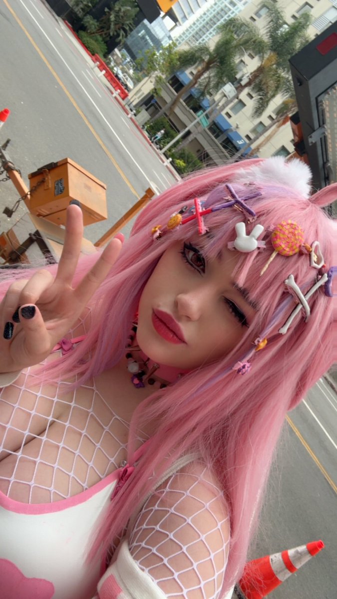 ThatArtKitten's tweet photo. Seeing double? Nope it’s just me! I’m competing in the @ironmouse cosplay contest at
12:30 so come by the booth for pics and to say hi!

#ironmouse #ax2026 #animeexpo https://t.co/7ujdAucQDF