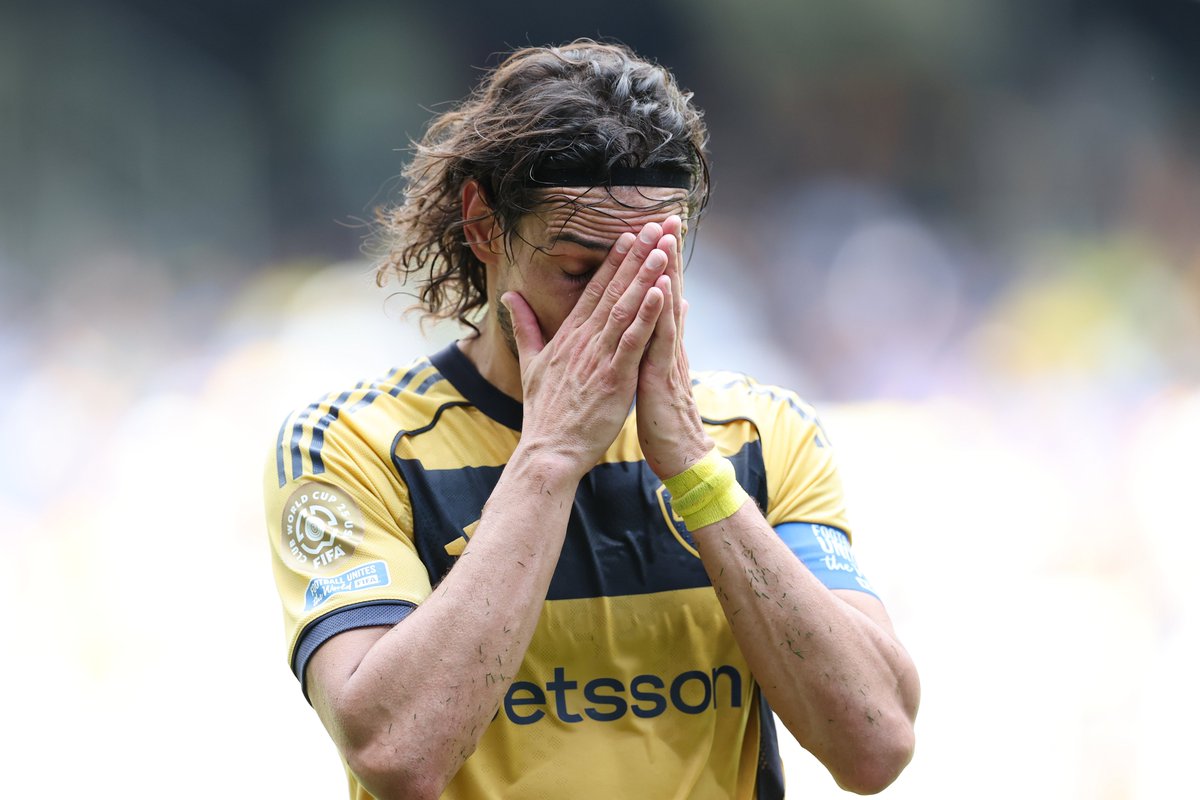 geglobo's tweet photo. Cavani se despede do Boca Juniors e fica livre no mercado: "Uma das maiores tristezas"

Uruguaio de 39 anos teve passagem ruim pelo clube argentino, marcada por muitas lesões

Saiba mais ➡️ https://t.co/mM8yh6VPMD

📷 Getty Images https://t.co/DC0bN7ilJZ