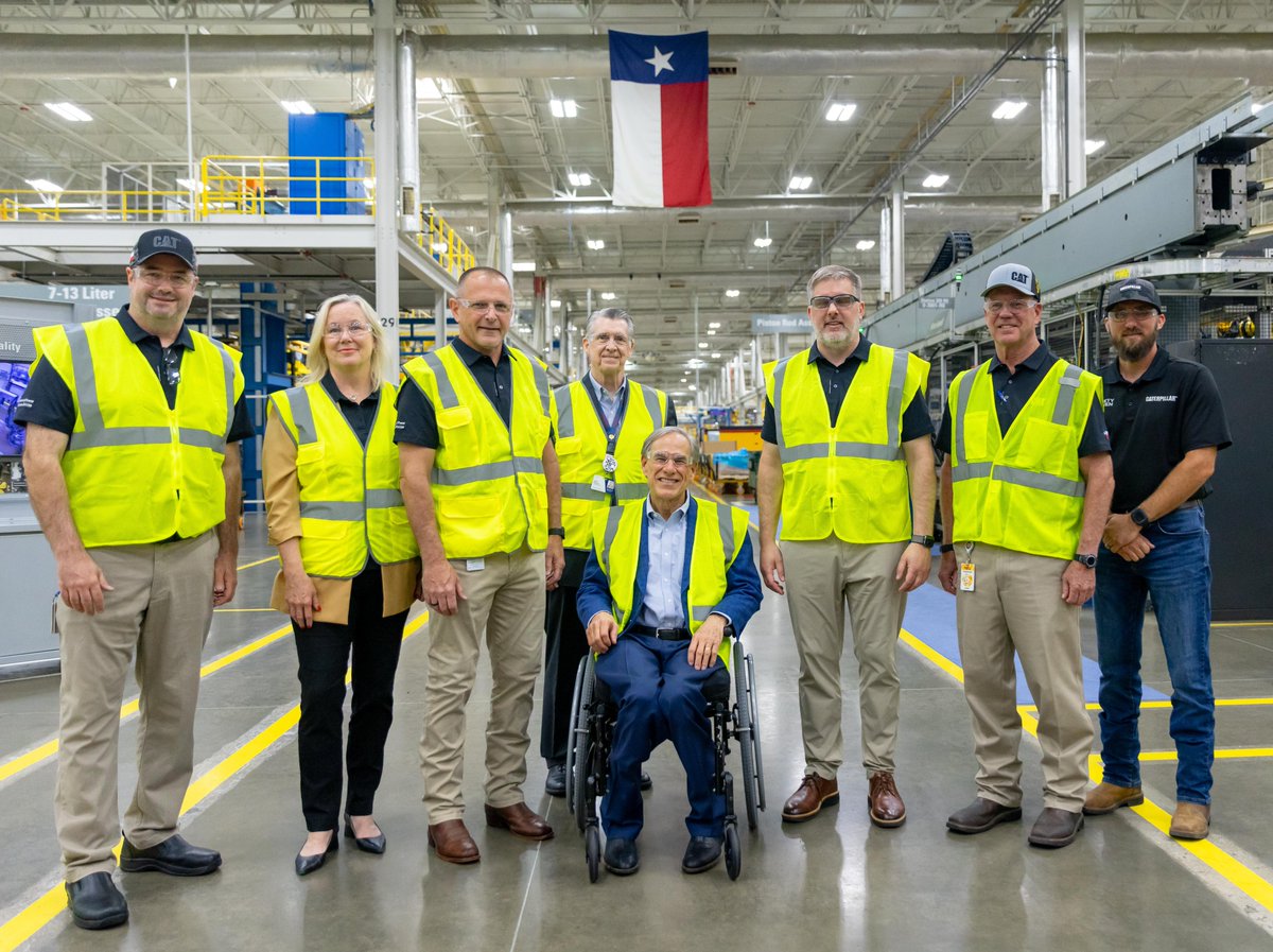 GovAbbottPress's tweet photo. Governor Abbott joined Caterpillar and local leaders in Seguin today. 

They celebrated Caterpillar's investment of up to $5 million in Texas as part of its five-year, $100 million Building the Future Workforce Initiative.

More: https://t.co/TGmyv6xvyl https://t.co/Luhmq25fTU