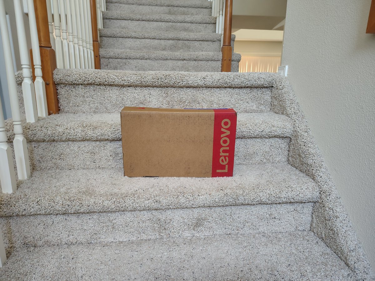 goretsky's tweet photo. So there I was, minding my own business, and this was just dropped off.  I wonder what could be inside?

#LenovoIN #ThinkPadThursday (special belated edition) https://t.co/RdH4ApsYro