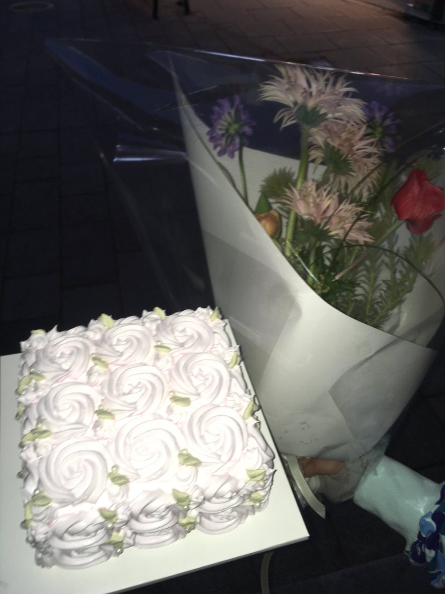 i43talks's tweet photo. bday month 언제 또 오냐 https://t.co/89DTyFQu7O
