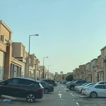 Na_Alomar's tweet photo. ايهما اكثر تشوه بصري ؟ https://t.co/3uQyfCBkbB
