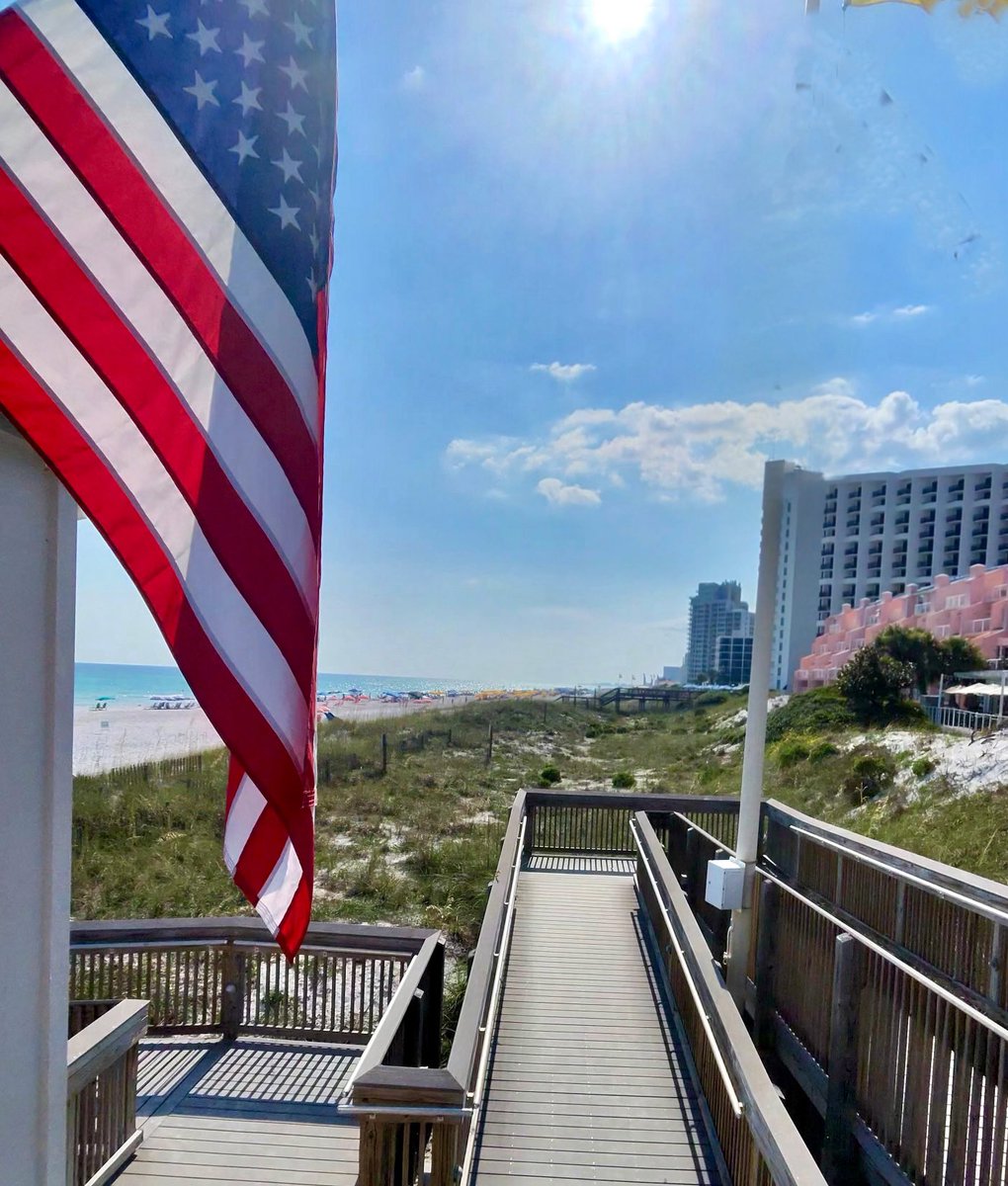 Super_Ranch's tweet photo. Beach Time!! https://t.co/BZPAbZQvLg
