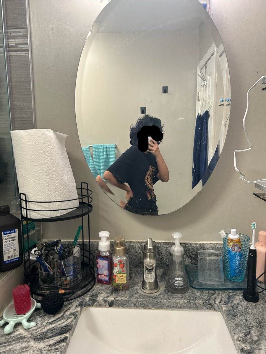 leenis_7's tweet photo. i  lost  a  pound  !  now  im  111.5  ish  lbs  /  pounds  !  srry  my  pics  arent  rlly  good

#shedtwt #edtwt #ana #thinspo? https://t.co/CJdVfUzbJv