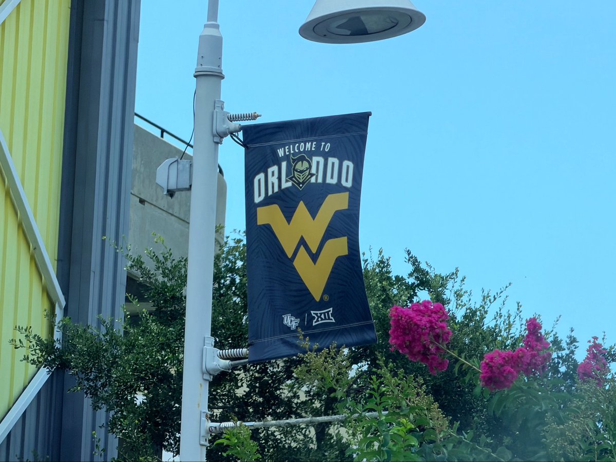 UCFStool's tweet photo. Cold take? It’s past time to take down the Big 12 banners on Knights plaza 

Flying other schools logos and colors in the heart of your athletics village? In 2026? 🤨 https://t.co/nlX356cszA