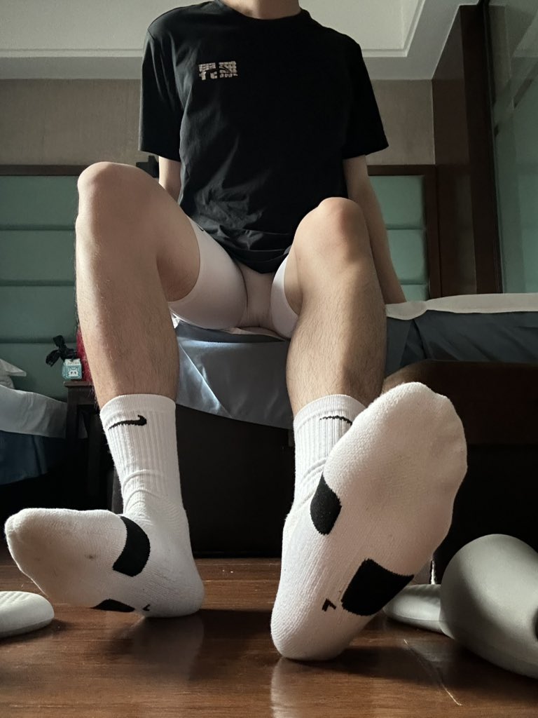Lab0702_cxb's tweet photo. 白袜分享 #白袜 #主人 #收奴 #高弹 #体育生 #男大 #男s https://t.co/RRSVwGOHaf
