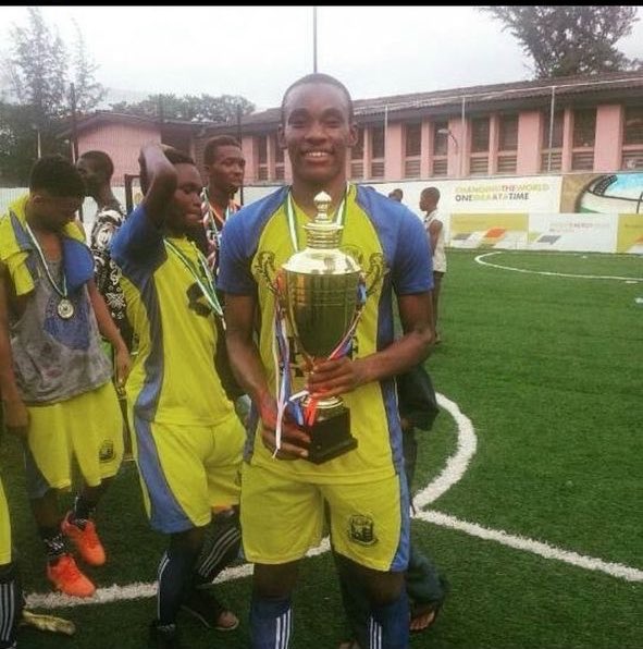 Tomisin_Alasiri's tweet photo. Maybe I and my team mates were outliers. 

But on this day, we beat a team comprising of NNL players in the semi final of a local tournament. 

And we beat the Akuneto brothers. Like 3 of them were playing MFM then. Their squad were all professionals. 

We were bloody amateurs. 

I’ll never agree with that postulation. Besides, there are a lot of me outside now than that year.