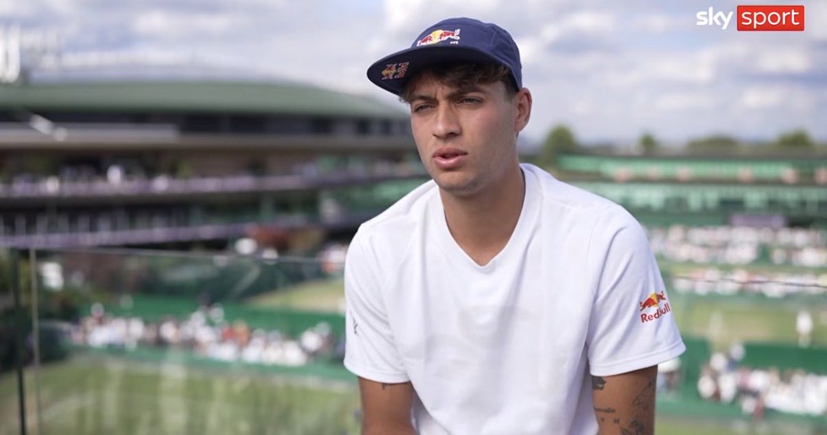 GaeThanoss's tweet photo. Intervista post partita di Cobolli: 
“Sono molto contento del risultato, la mia Norvegia sta procedendo bene nel mondiale e son fiducioso. 
Su di me? Testa al prossimo match ma se vinco Wimbledon esulto facendo la viking row. Ora scusate ma vado a simulare il mondiale sulla play” https://t.co/udN1n5tdNQ
