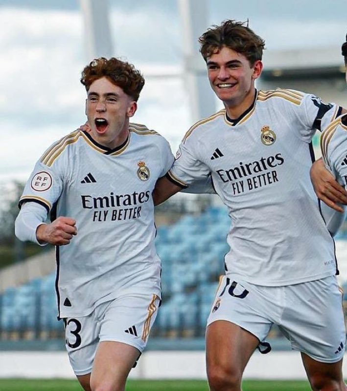 theMadridZone's tweet photo. 🚨 Real Madrid sales this summer:

🇦🇷 Nico Paz — €60 MILLION
🇪🇸 Victor Muñoz — €20 MILLION
🇺🇾 Alvaro Rodriguez — €12.5 MILLION

💰 Total: €92.5 MILLION. https://t.co/18j9o3lycH