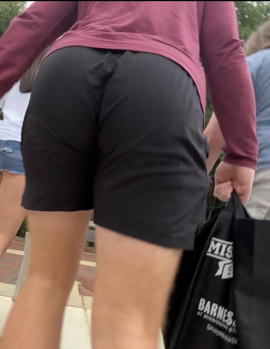 candidperv's tweet photo. Pawb on college campus. HMU to buy his full vids https://t.co/2mh8C2KIHe